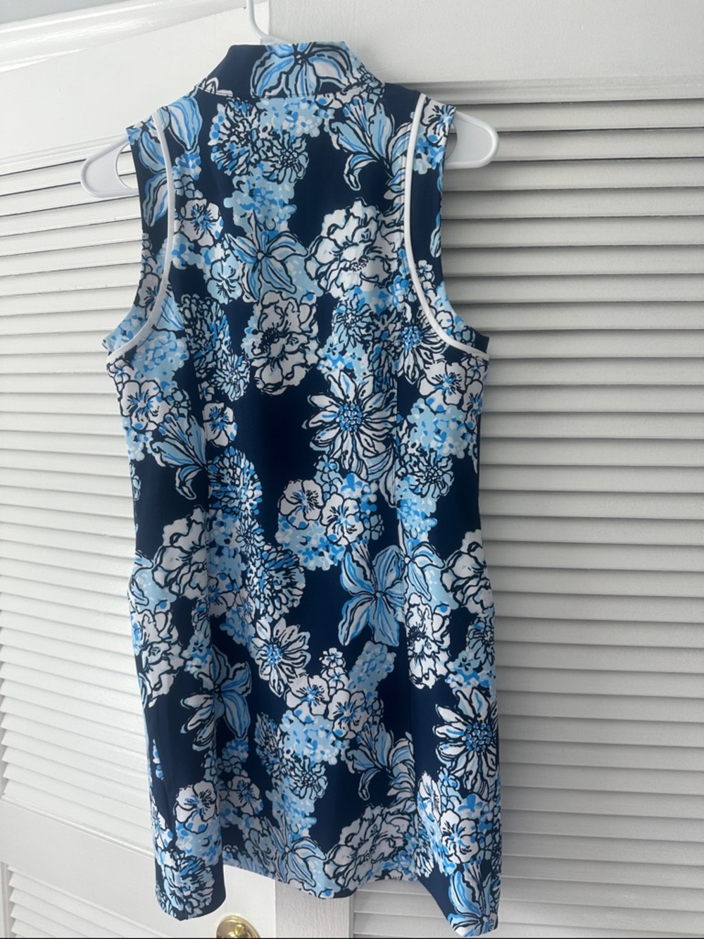 NWT Lilly Pulitzer UPF 50+ Luxletic Kathy Dress - Low Tide Navy Bouquet All Day - Picture 6 of 8